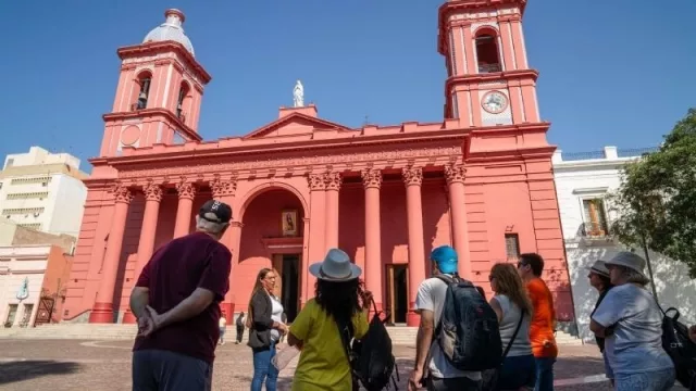 Catamarca avanza en la regulación de alquileres temporarios (ante la alta demanda por la Fiesta del Poncho)