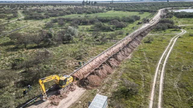 Dos empresas ofertaron por 360 km de gasoductos troncales (gas natural para 44.000 habitantes y 80 empresas)