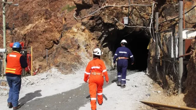 La minería acumuló 64 meses de crecimiento, impulsada por el litio pese a la caída de los metalíferos