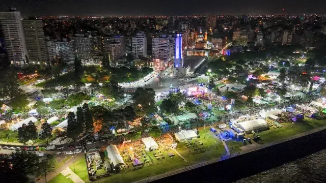 La ciudad lanzó "su" primavera en la FIT (tras los Juegos, continúa una agenda plena de eventos)