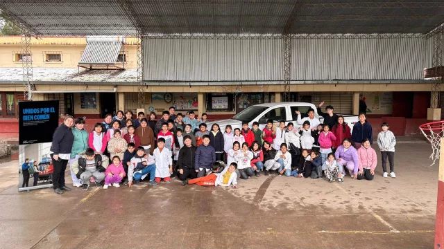 AGN Ford entregó 350 kilos de alimentos a una escuela rural de Tucumán